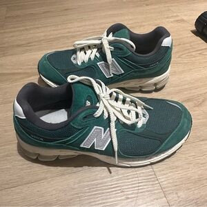 New Balance 2002R Nightwatch Green